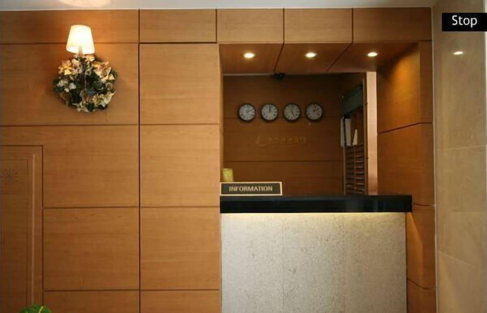 L'S Hotel 2