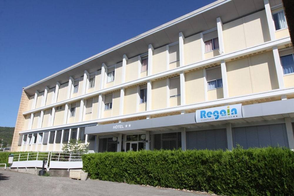 Complexe Hôtelier Regain 1