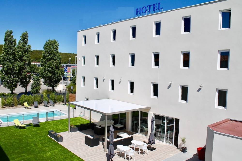 Brit Hotel Martigues Nord 1