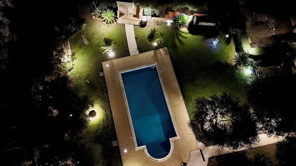 Villa Garden 1