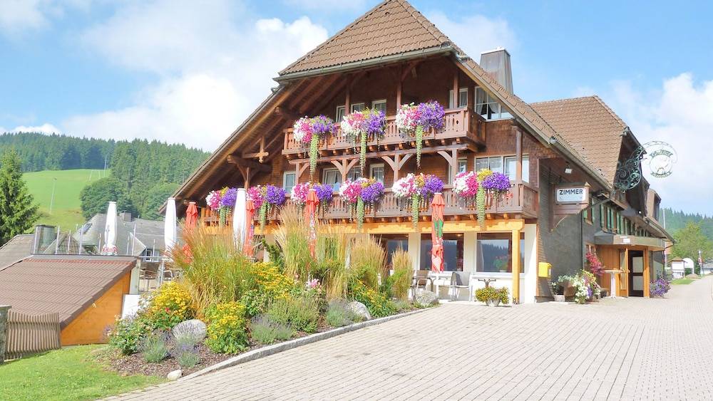 Hotel Hirschen 1