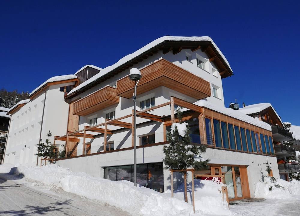 Conrad's Mountain Lodge 1