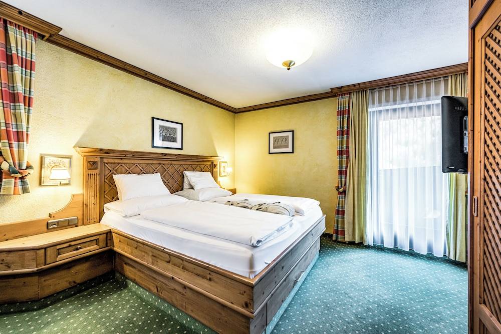 Hotel Alpina Sölden - Adults Only 2