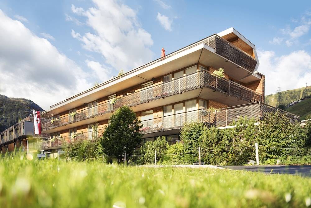 Skihotel Galzig B&B 1