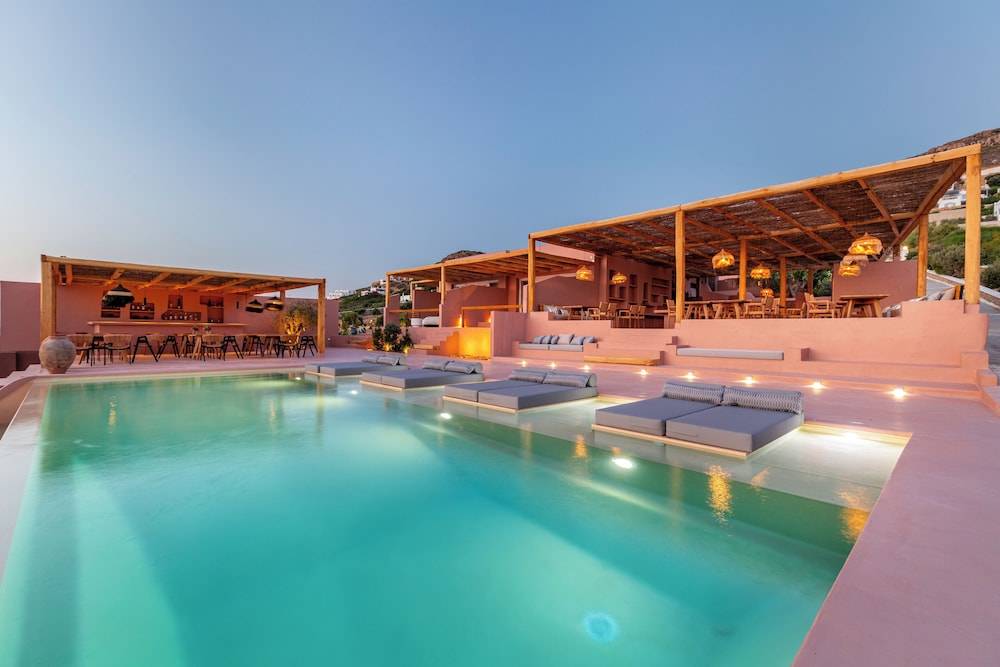 Akre Hotel - Designed for Adults 1
