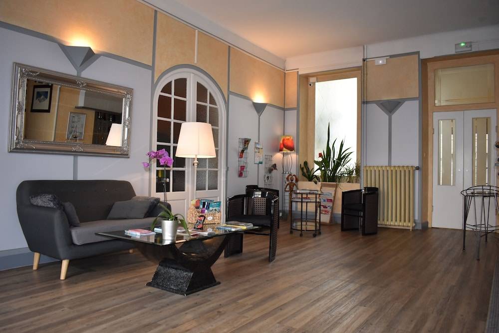Hôtel Henri IV 2