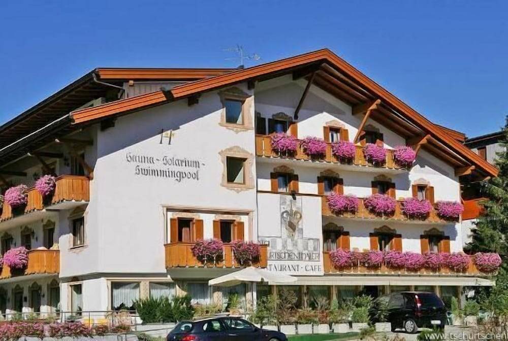 Hotel Tschurtschenthaler 1