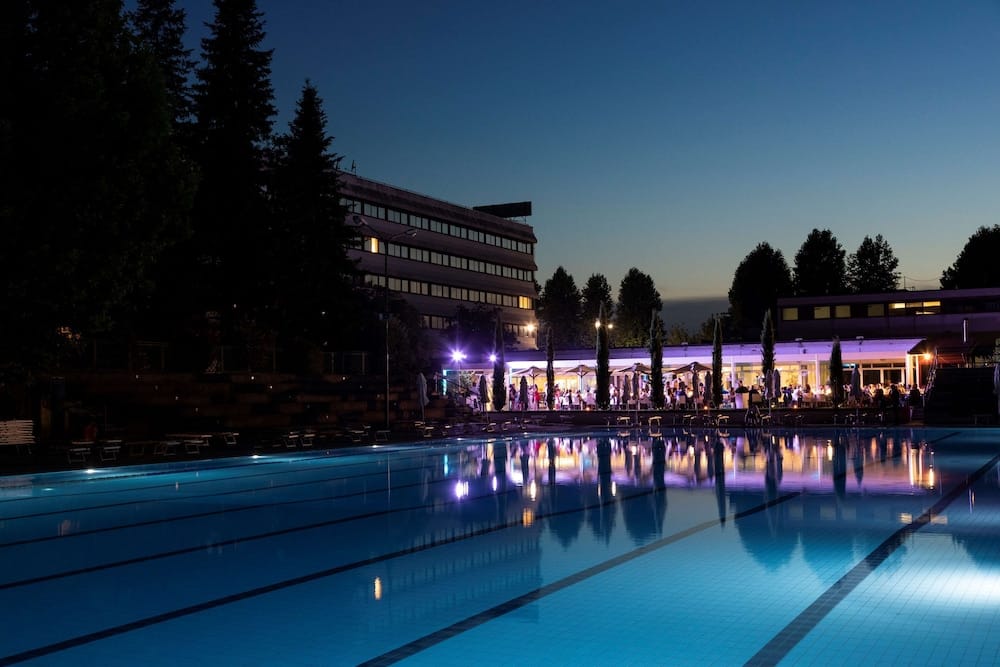 Living Place Hotel 1
