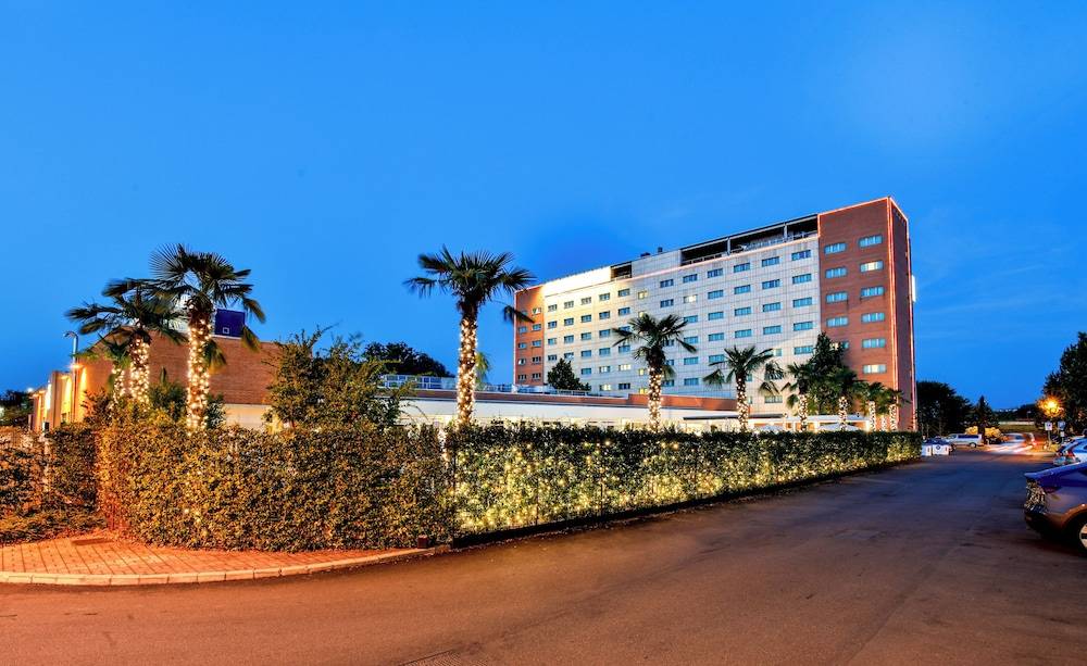 The Sydney Hotel 1