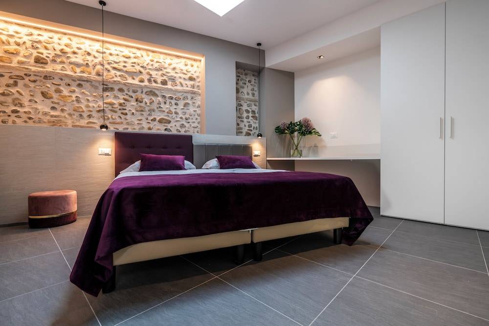 Astoria Boutique Apartments 2