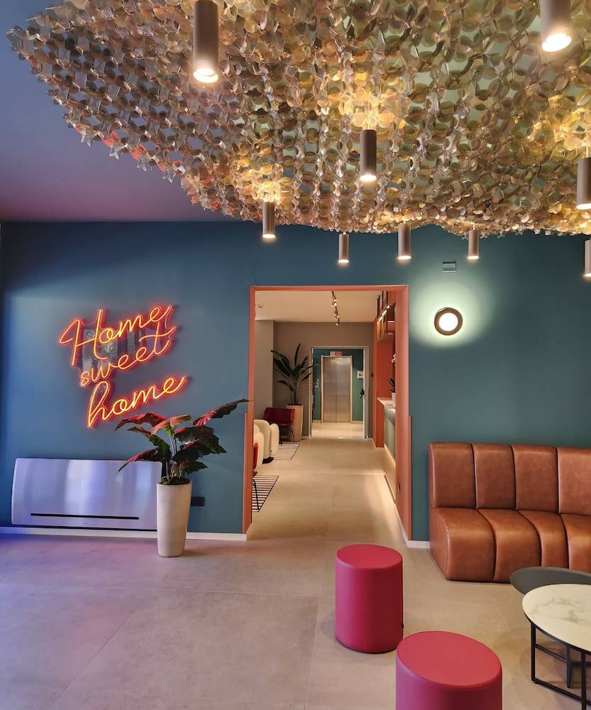 Bleis Hotel 2