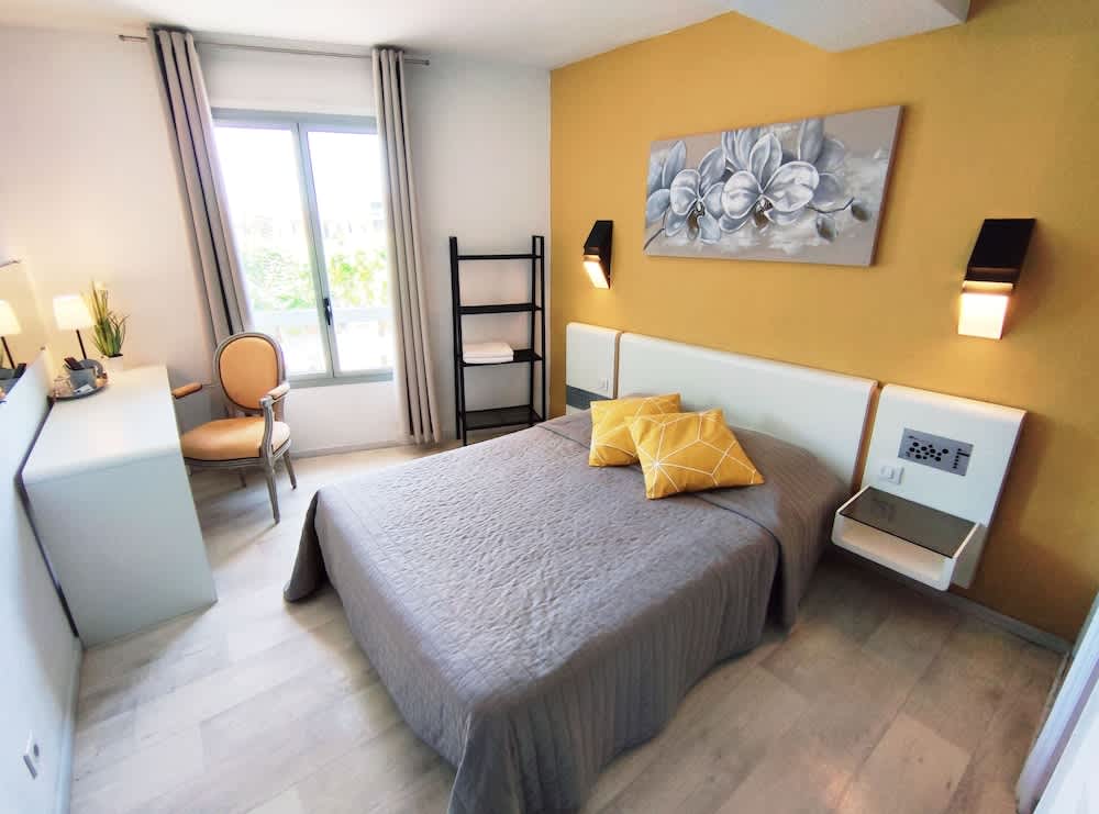 Boutique Hôtel La Victoire - Vence centre 1