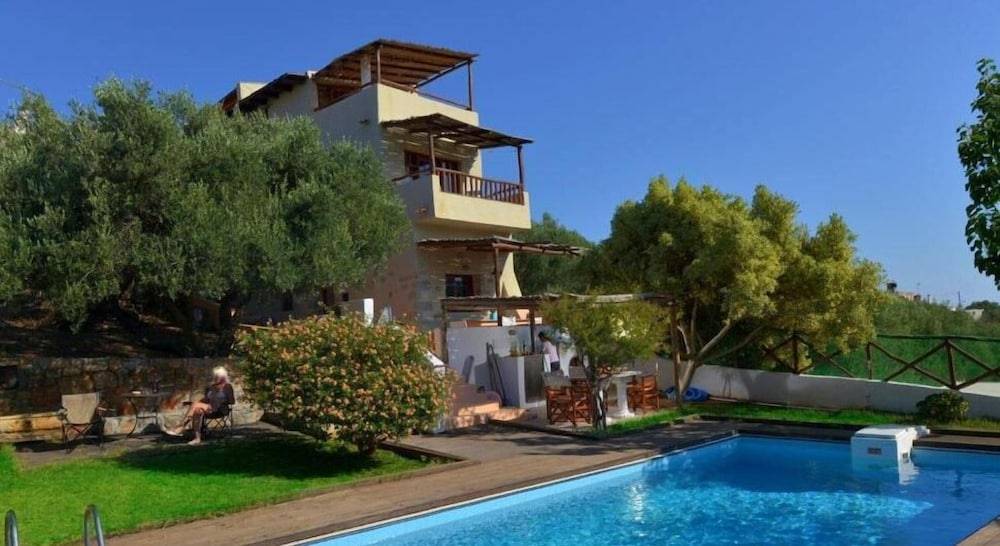 Elounda Almond Tree Villa Private Pool, Sea Views & Birds in a Relaxing Authentic Cretan Escape 1