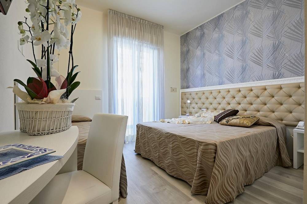 Hotel Athena 1
