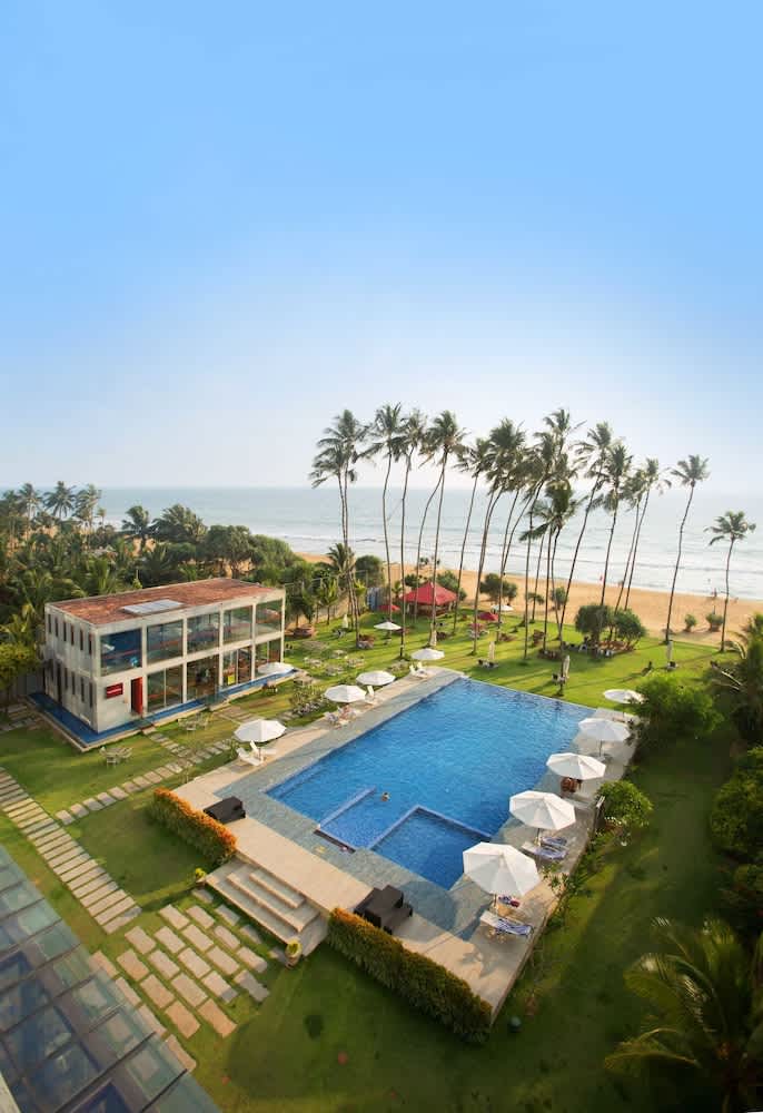 Club Waskaduwa Beach Resort & Spa 1
