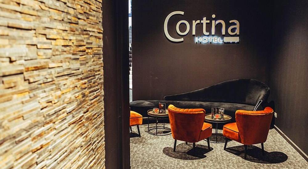 Hotel Cortina 1