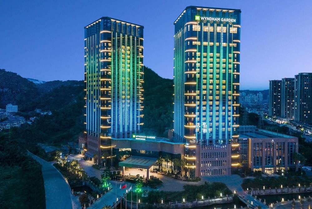 Wyndham Garden Yuhuan Downtown 1