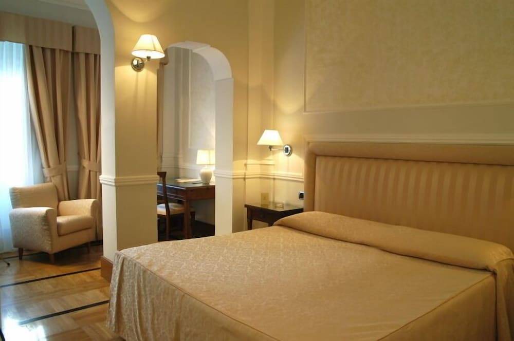 Hotel Flora 2