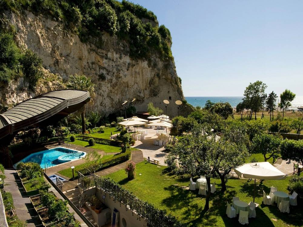 Hotel Serapo 1