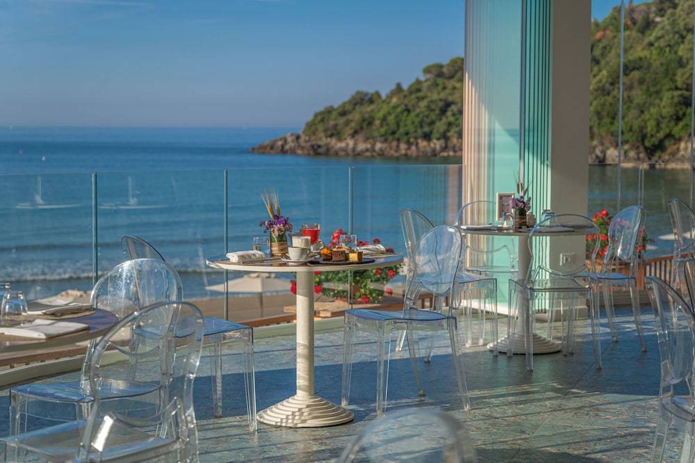 Summit Hotel 1