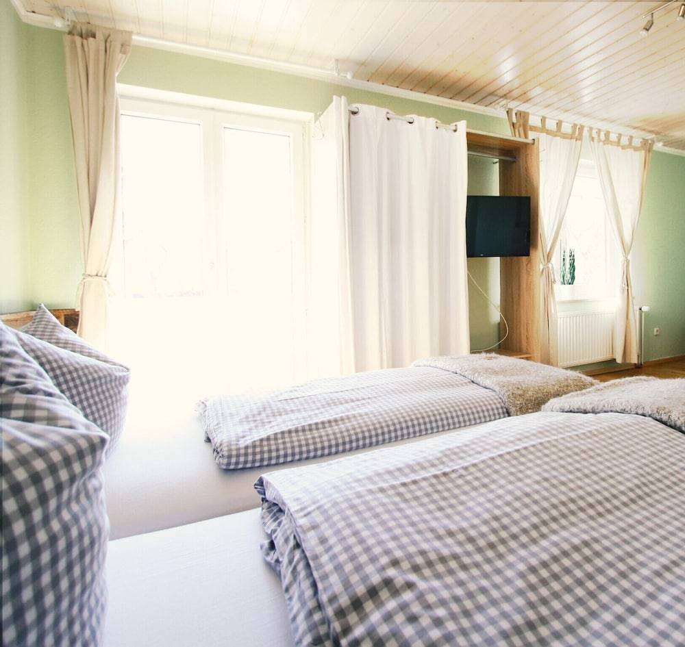 ARRIVEL Pension Haus am Bach 1