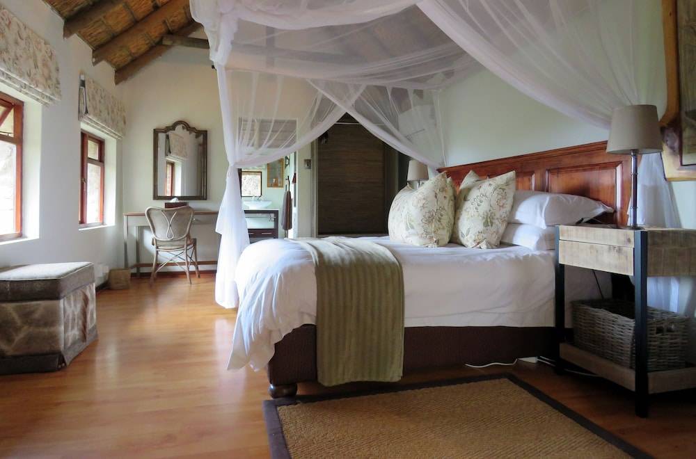 Woodbury Lodge – Amakhala Game Reserve 2