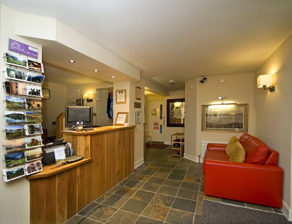 Holly Tree Hotel, Swimming Pool & Hot Tub 2