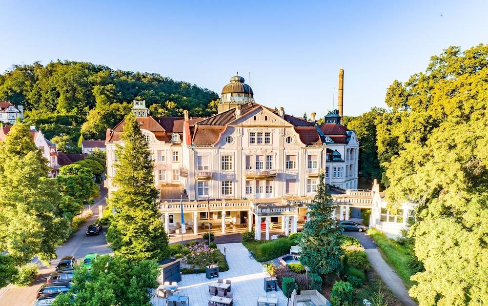 Hotel Badehof 1