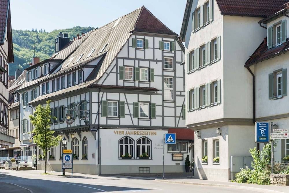 Flair Hotel Vier Jahreszeiten 1