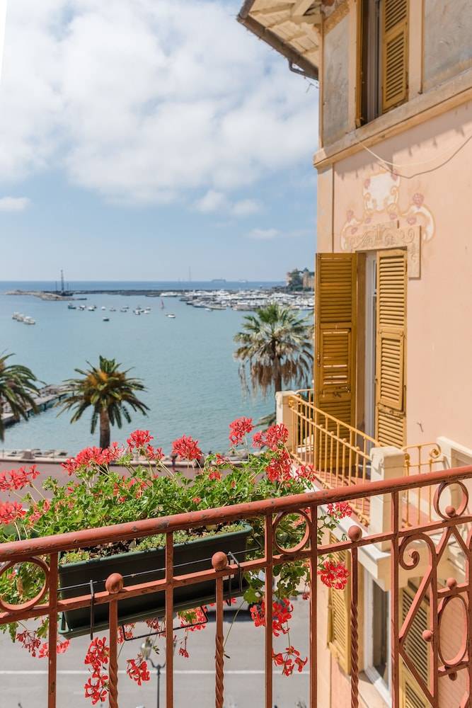 Miramare Hotel 1