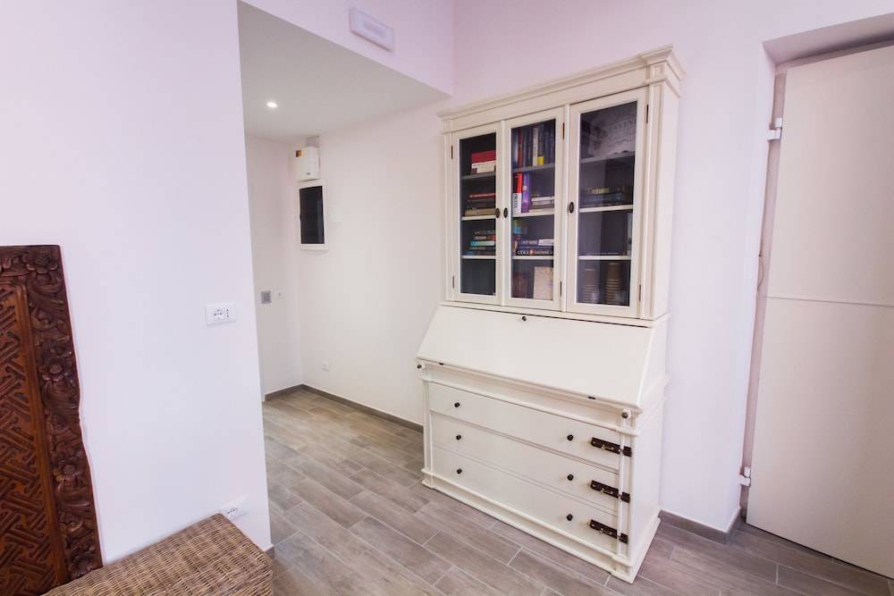Emily Rooms 2