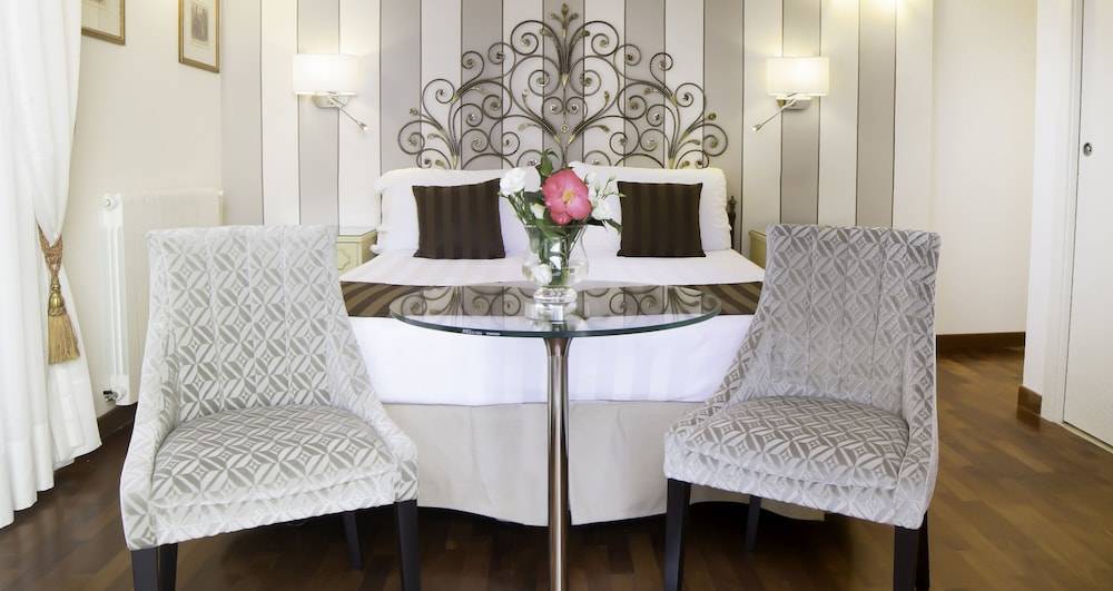 Hotel Jolanda 1