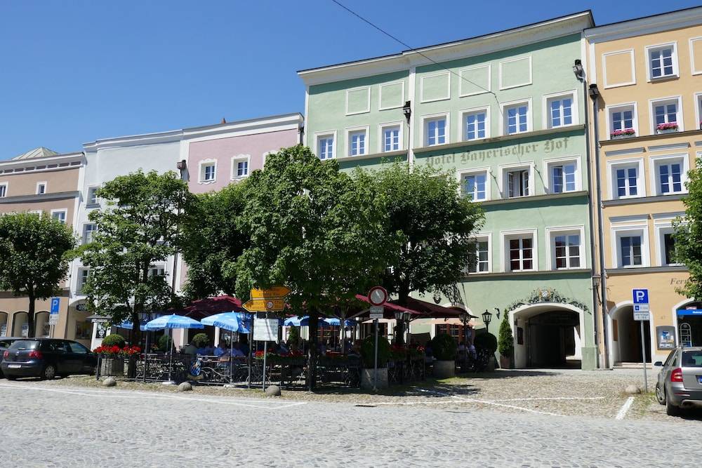 Bayerischer Hof 1