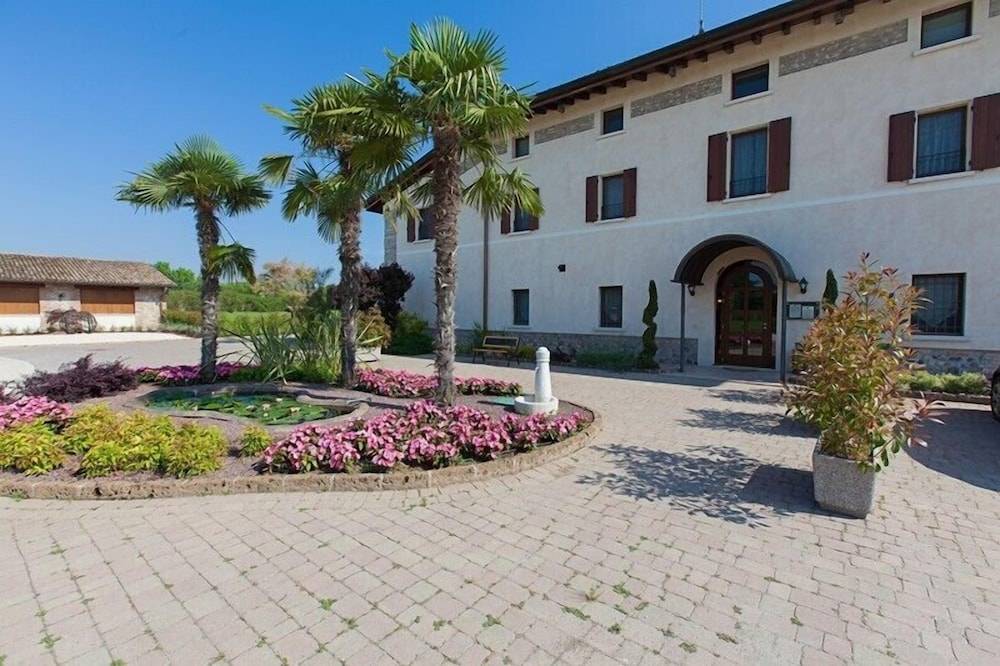 Hotel Alla Corte dei Bicchi 1