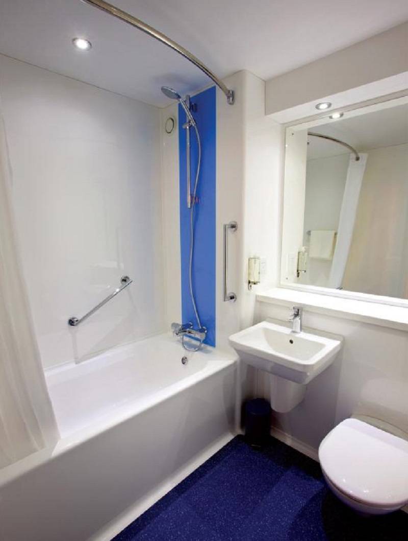Travelodge Chertsey 1