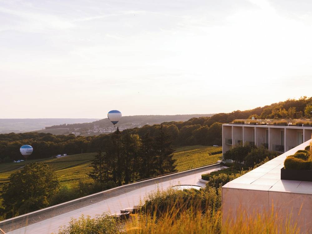 Royal Champagne Hotel & Spa 1