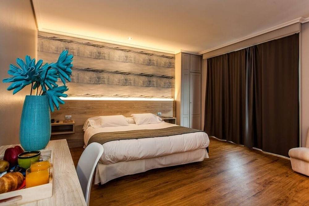 Hospedium Hotel La Marina Costa da Morte 1