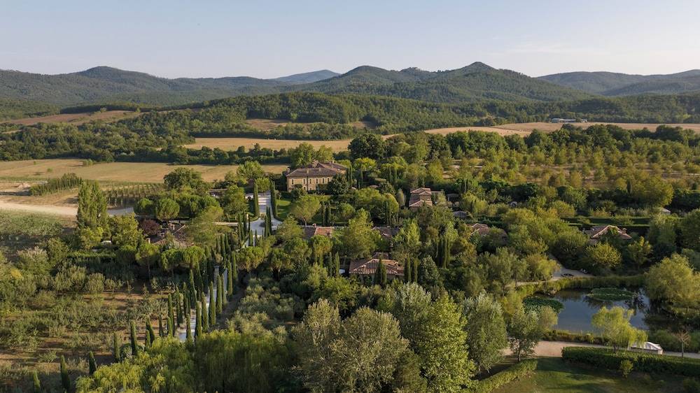 Borgo Santo Pietro 1