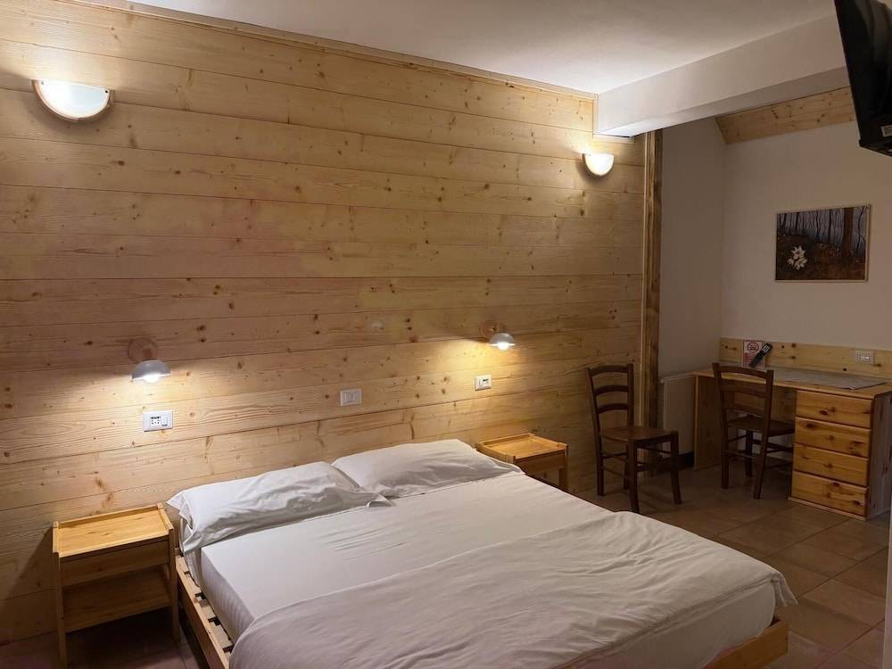 Hotel Ristorante Sassi Rossi 1