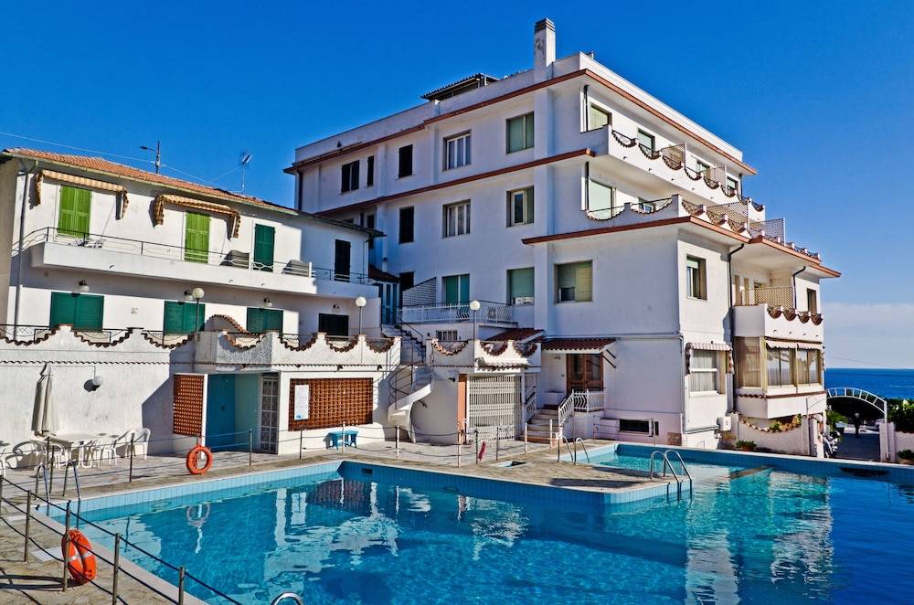 Hotel Ariston Montecarlo 1
