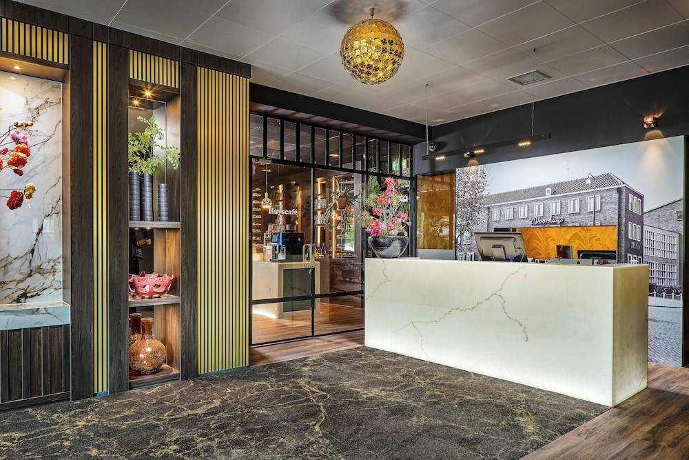 Hotel Restaurant Grandcafé 't Voorhuys 2