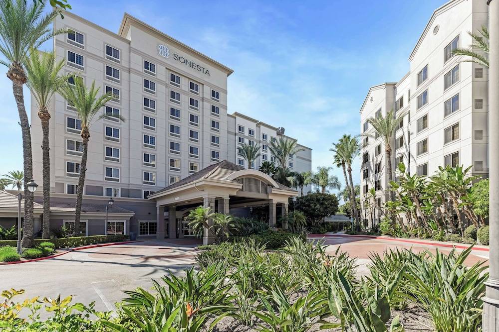 Sonesta Anaheim Resort Area 1