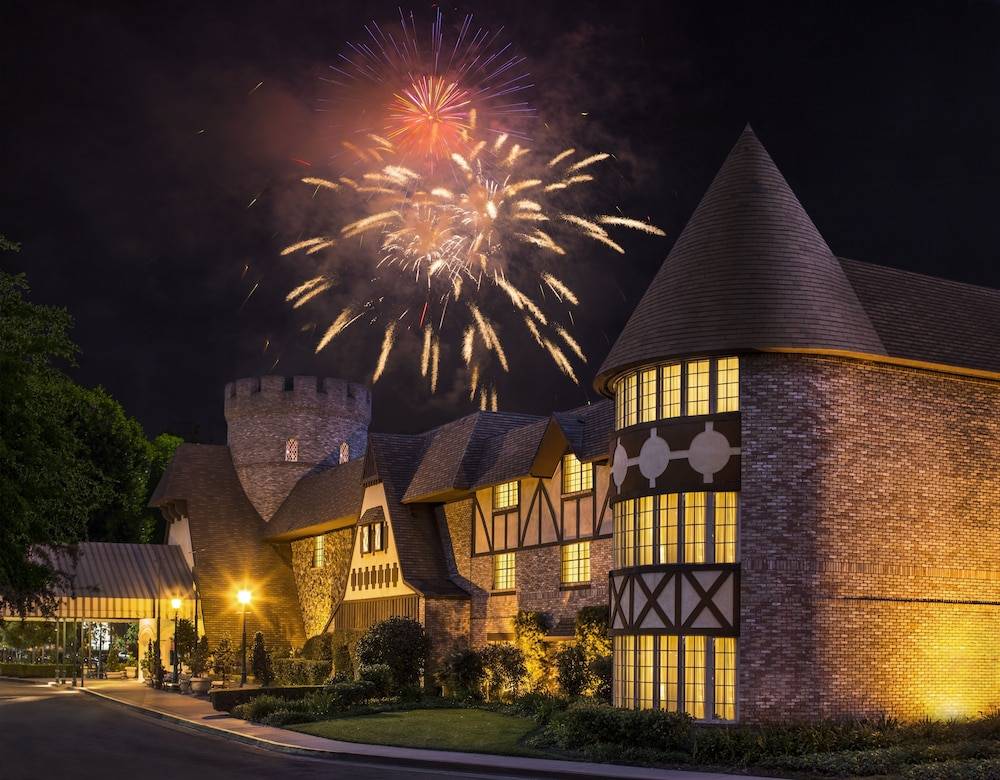 Anaheim Majestic Garden Hotel 1