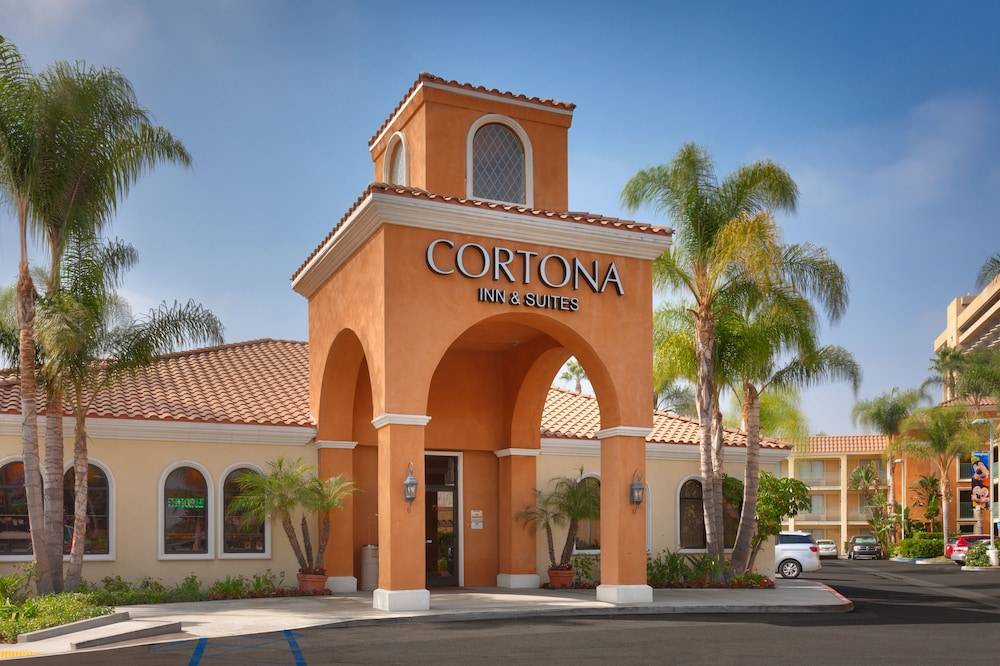 Cortona Inn and Suites Anaheim Resort 1