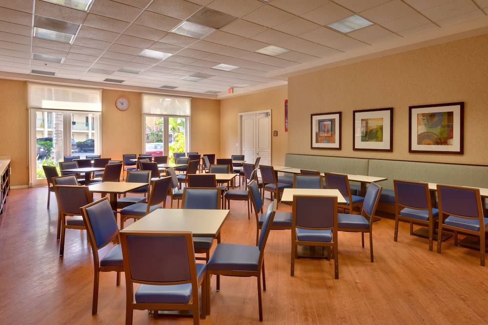Cortona Inn and Suites Anaheim Resort 2