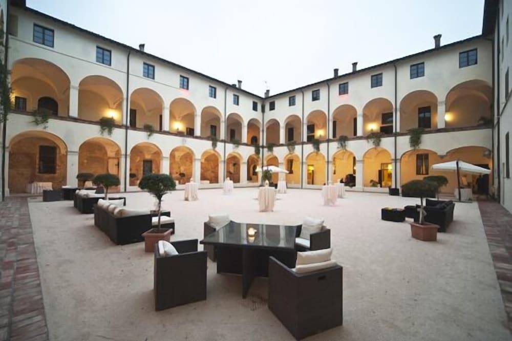 Relais Fontevivo 1
