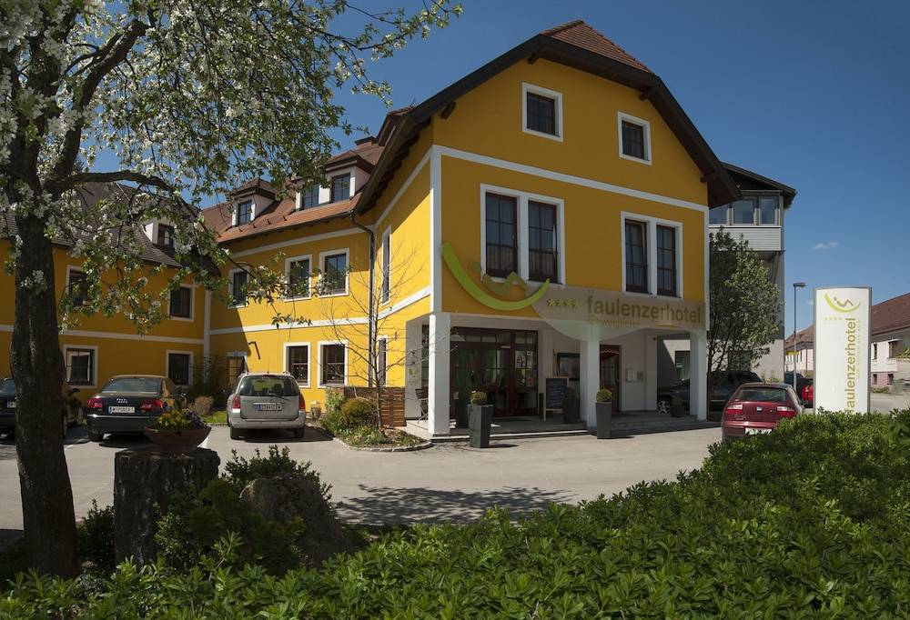 Faulenzerhotel 1