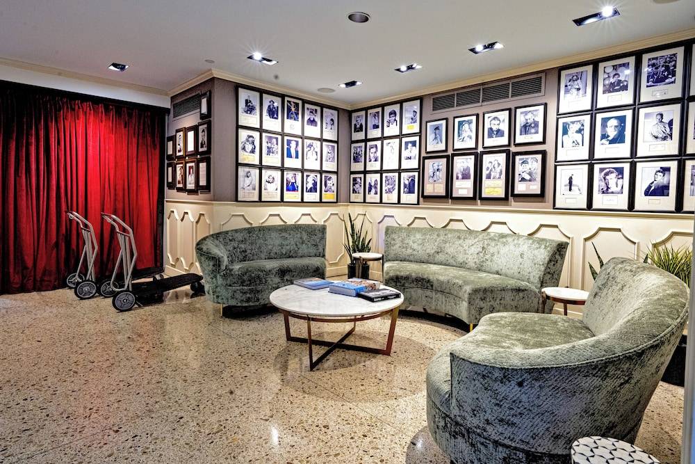 The Hollywood Franklin Hotel near Universal Studios 1