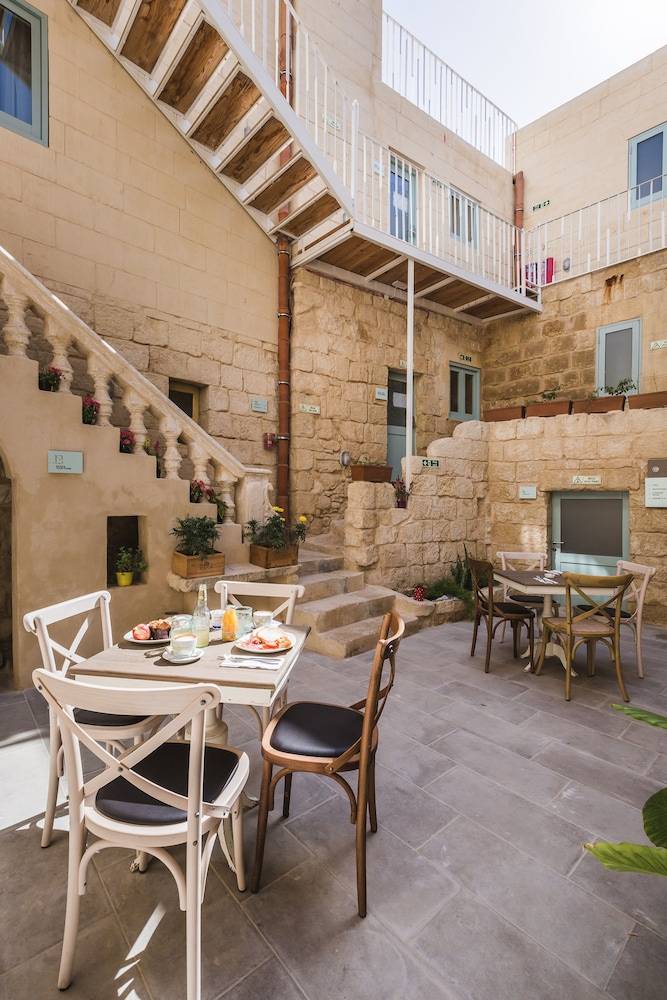 Talbot & Bons Bed & Breakfast 1