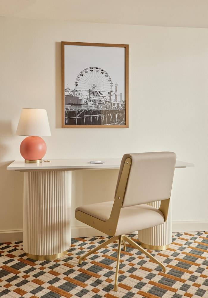 Hyatt Centric Delfina Santa Monica 2